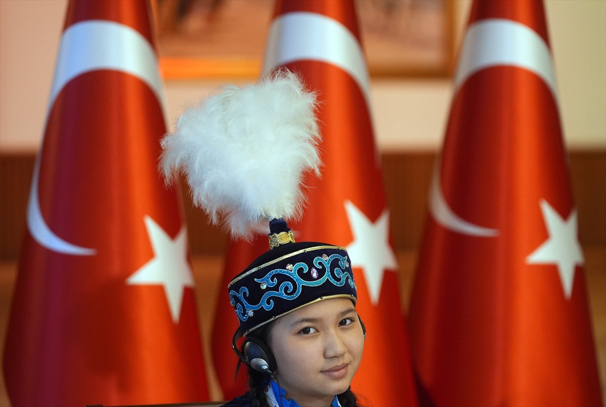 TBMM Başkanı Numan Kurtulmuş, 30 ülkeden gelen çocukları ağırladı