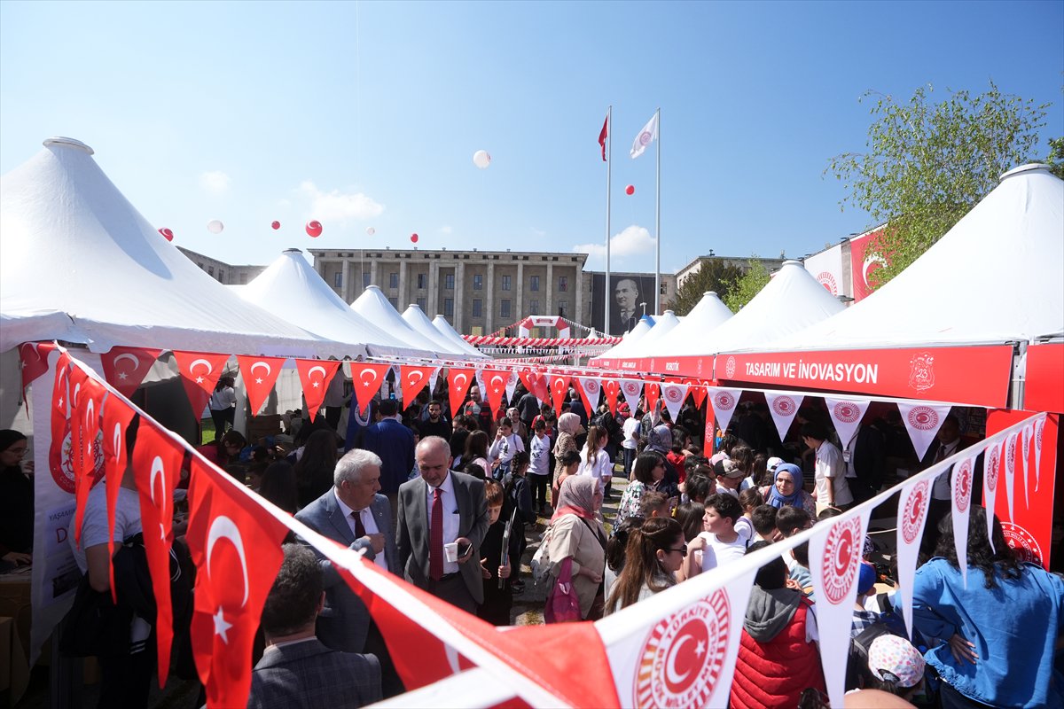 23 Nisan coşkusu başladı, çocuklar TBMM'de bilim ve sanatla buluştu