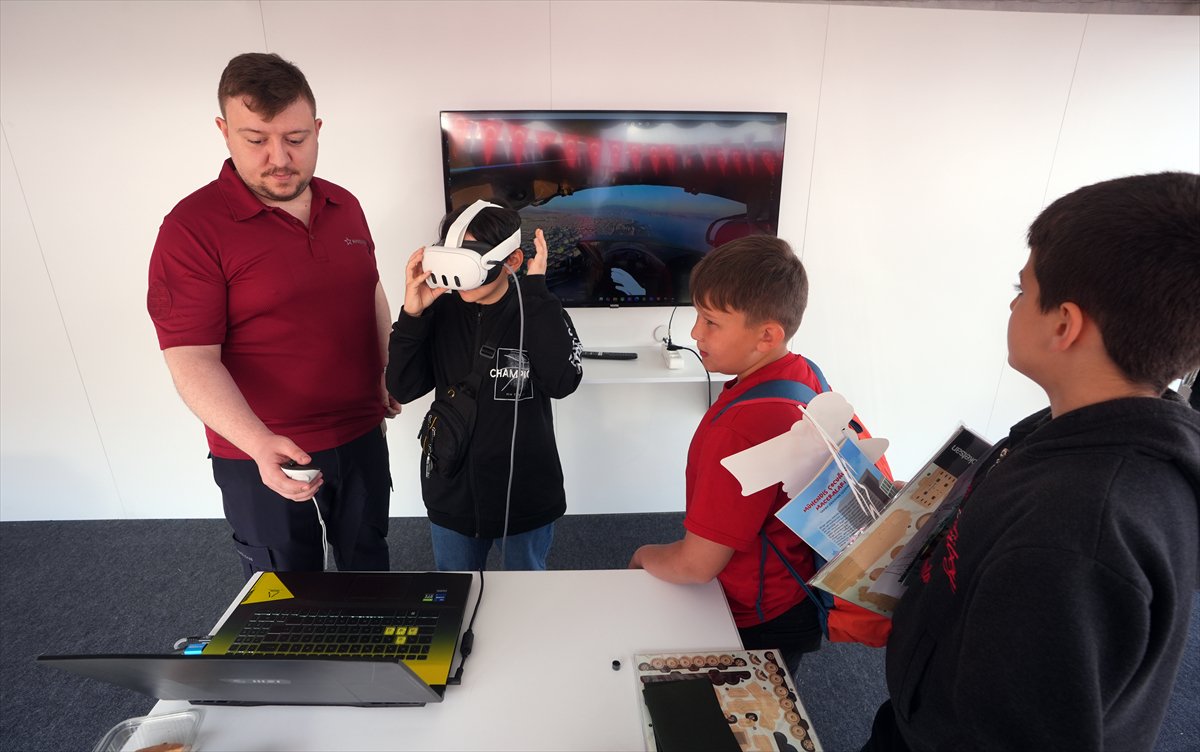 23 Nisan coşkusu başladı, çocuklar TBMM'de bilim ve sanatla buluştu