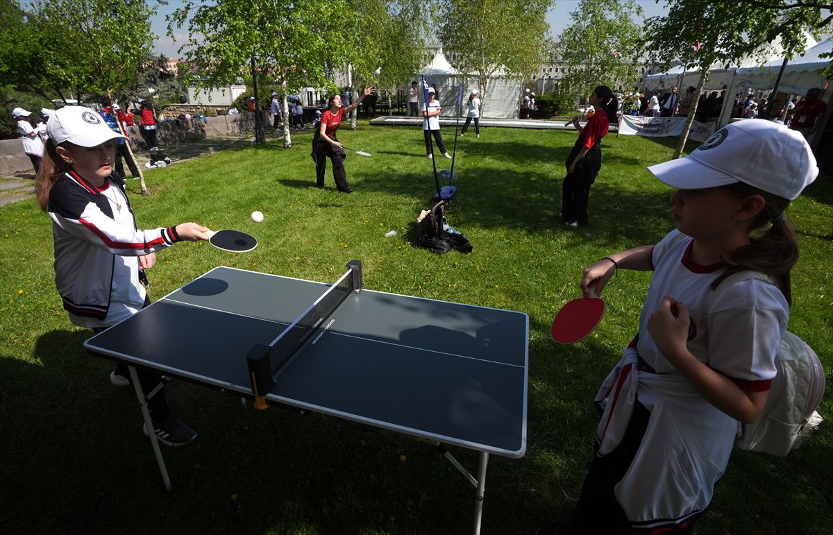 23 Nisan coşkusu başladı, çocuklar TBMM'de bilim ve sanatla buluştu