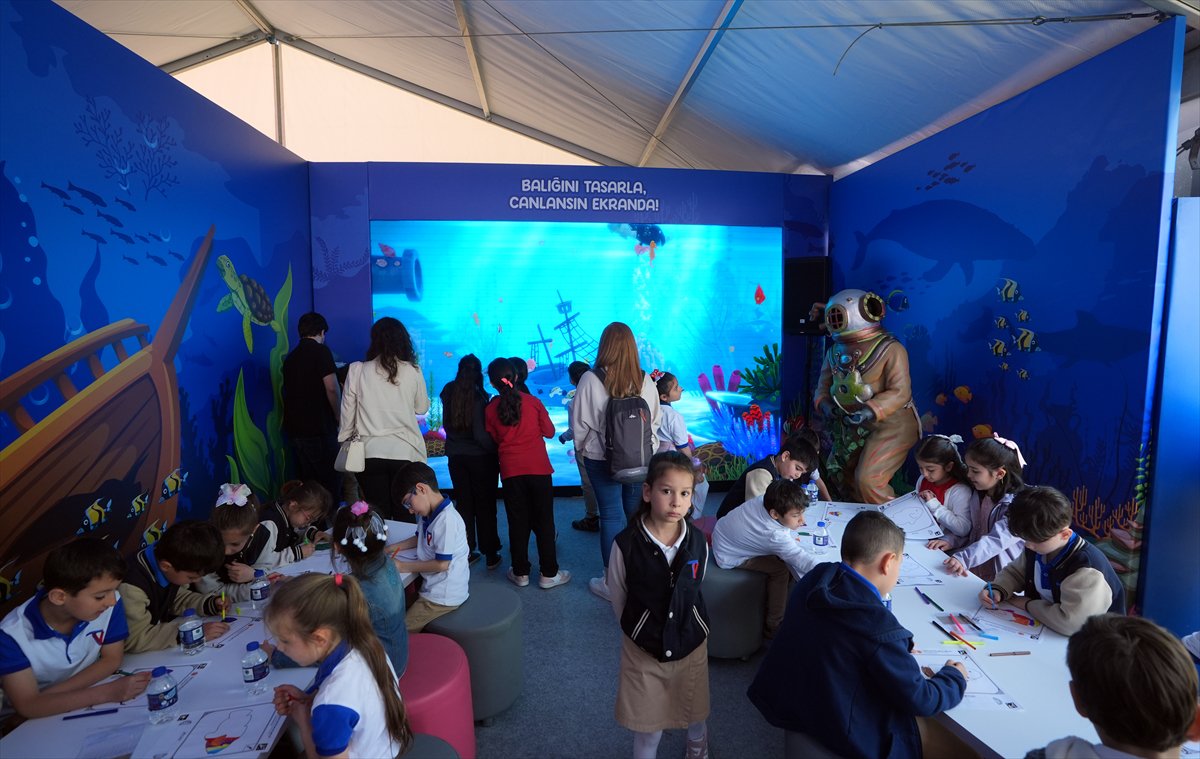 23 Nisan coşkusu başladı, çocuklar TBMM'de bilim ve sanatla buluştu