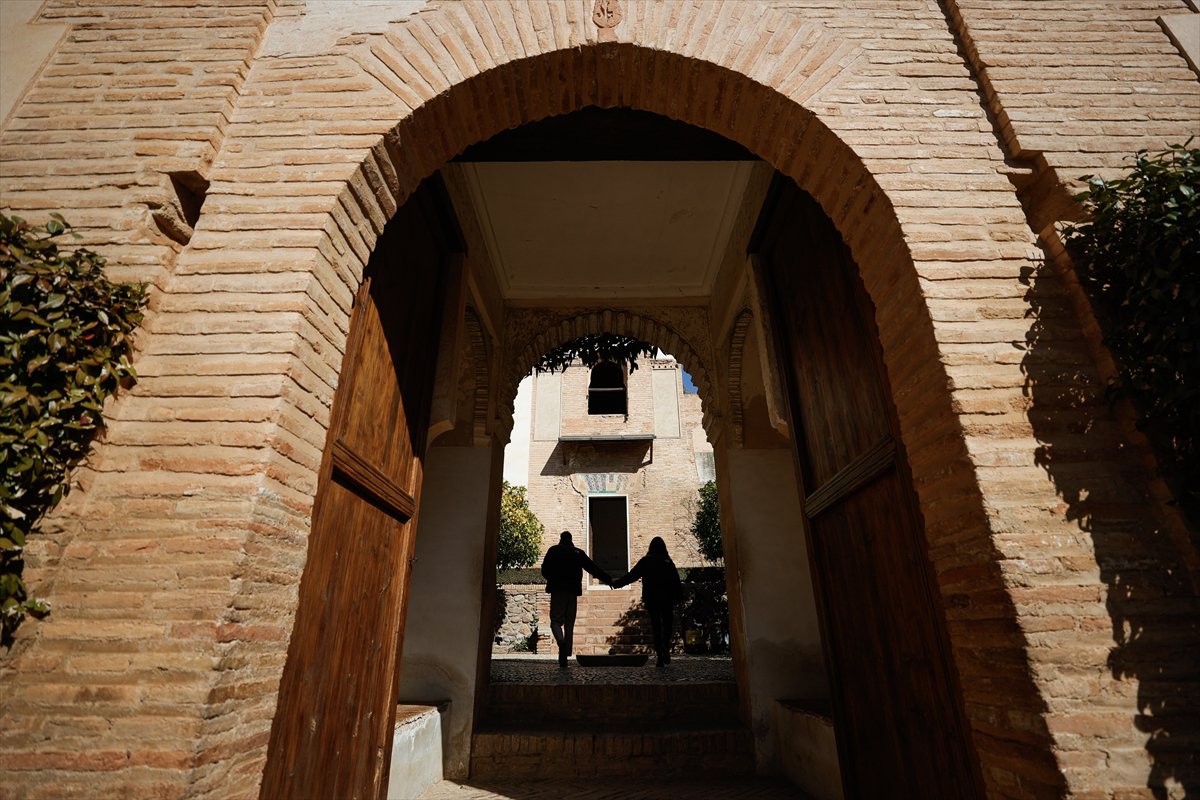 Endülüs'te zamana direnen güzellik: El Hamra Sarayı