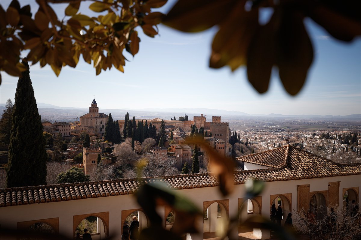 Endülüs'te zamana direnen güzellik: El Hamra Sarayı