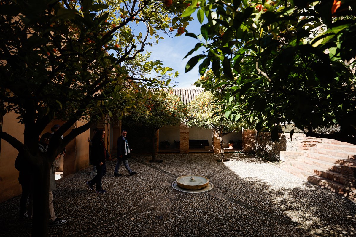 Endülüs'te zamana direnen güzellik: El Hamra Sarayı