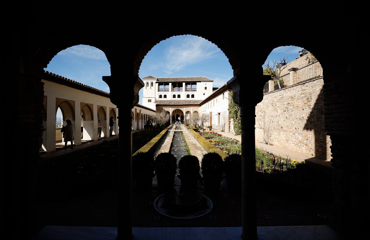 Endülüs'te zamana direnen güzellik: El Hamra Sarayı