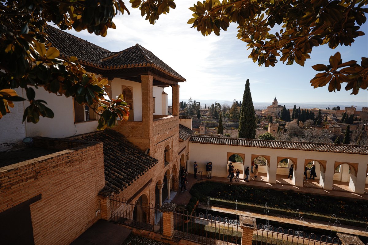 Endülüs'te zamana direnen güzellik: El Hamra Sarayı