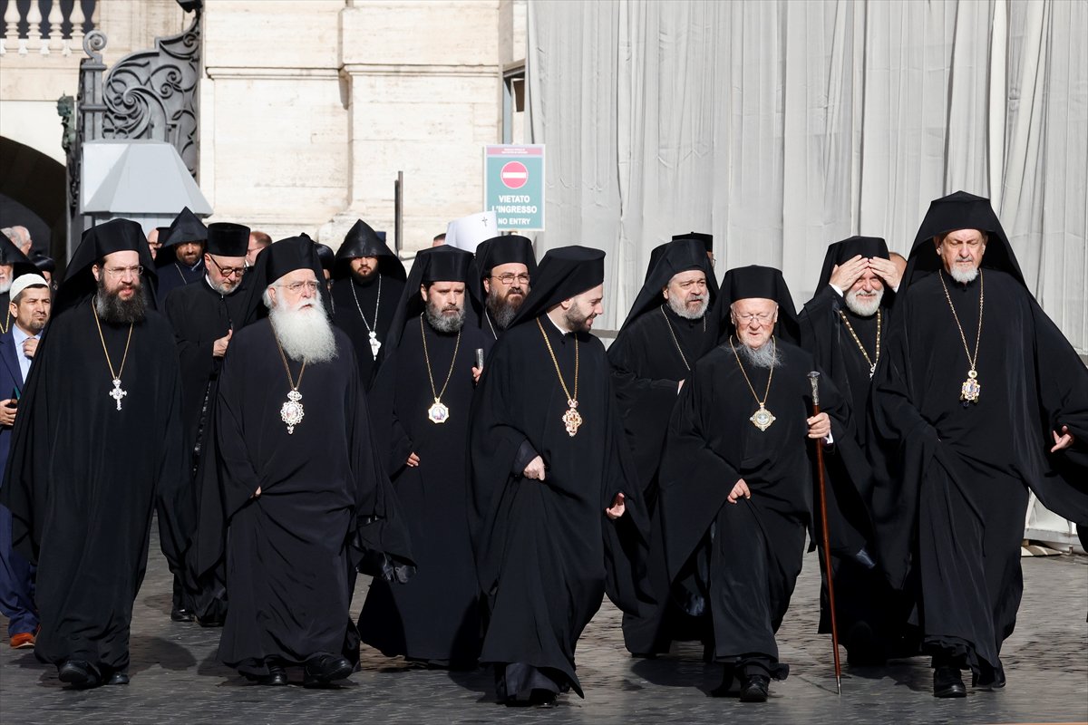 Vatikan’da Papa Franciscus için veda töreni