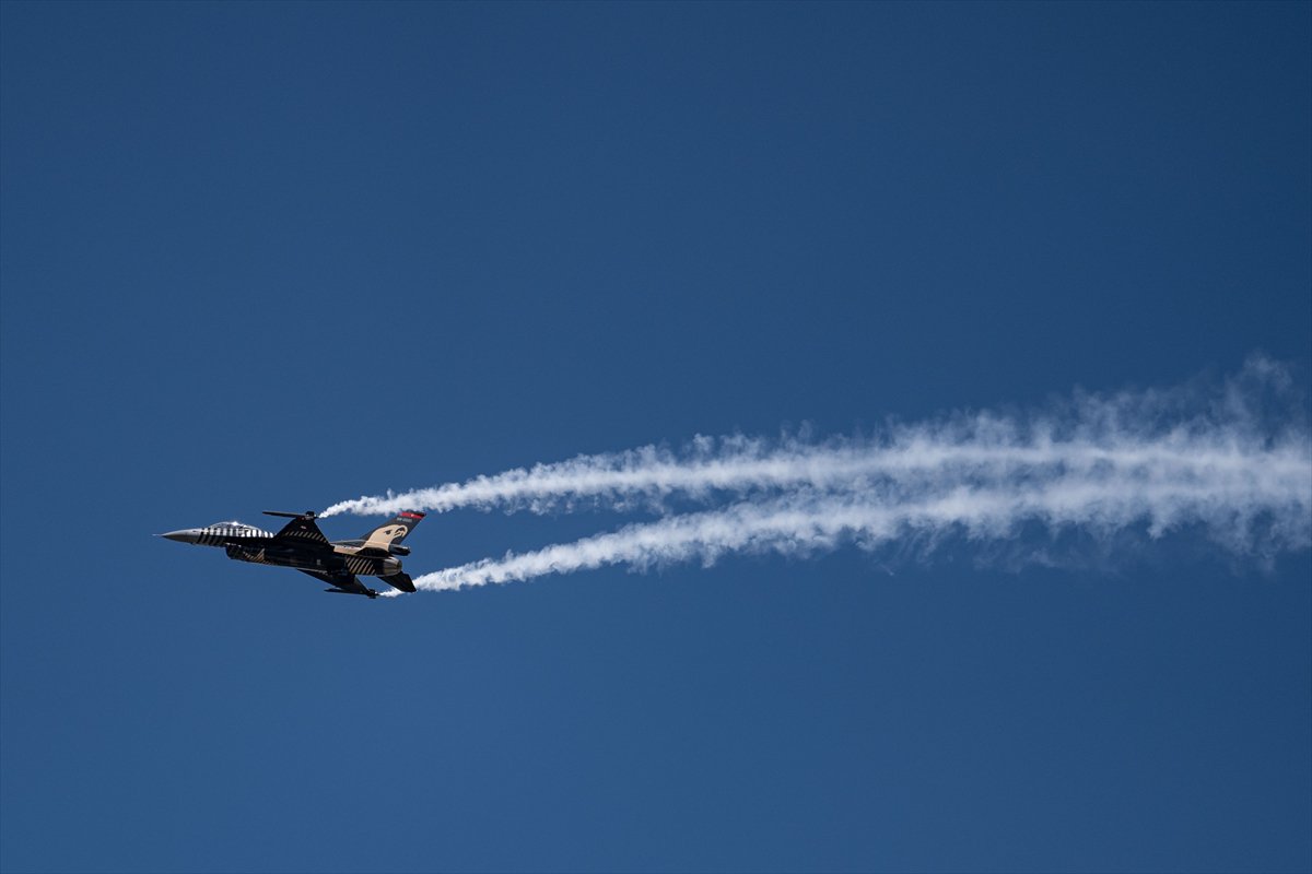 SOLOTÜRK gösteri ekibi son olarak Erzurum'da görev aldı