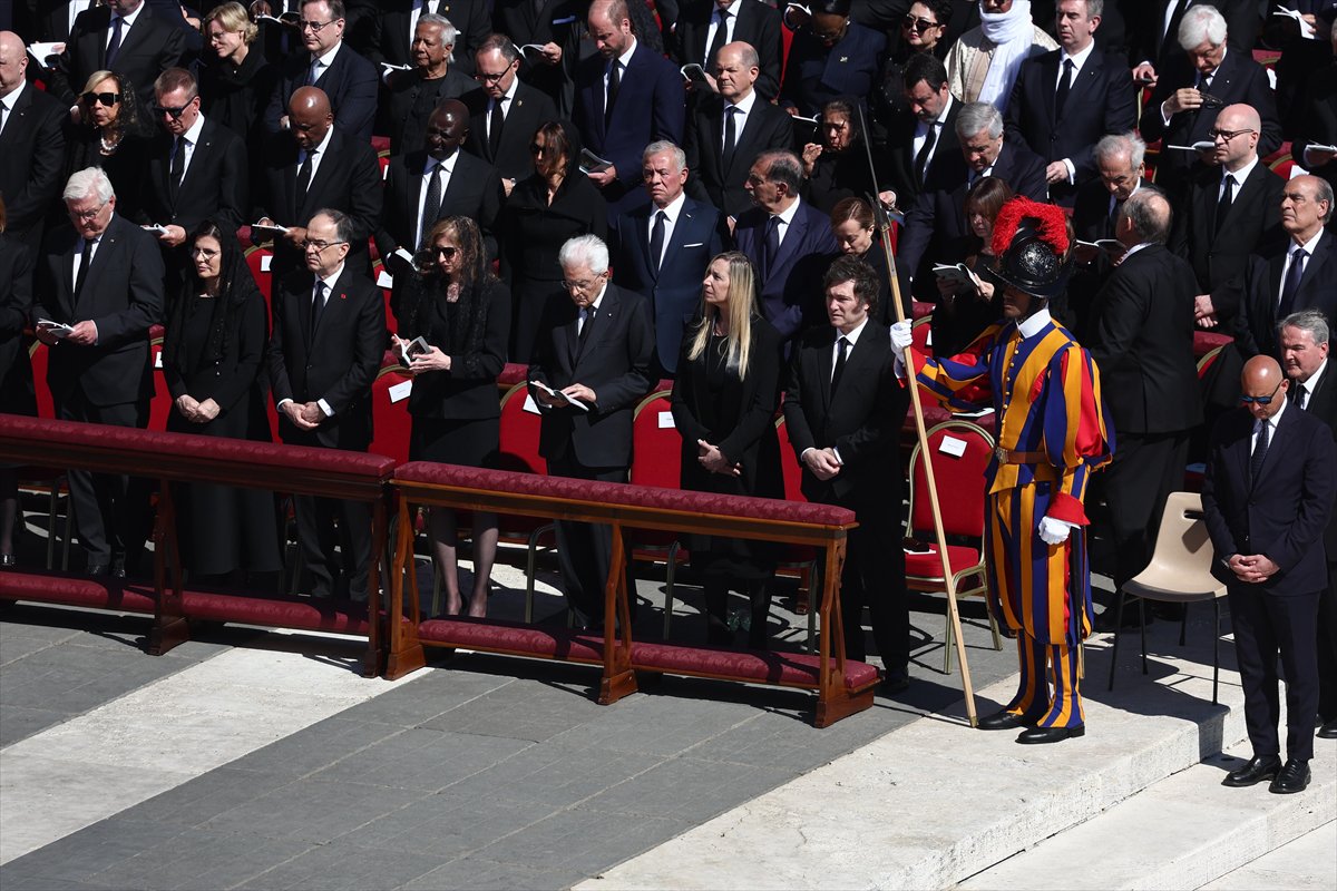 Vatikan’da Papa Franciscus için veda töreni