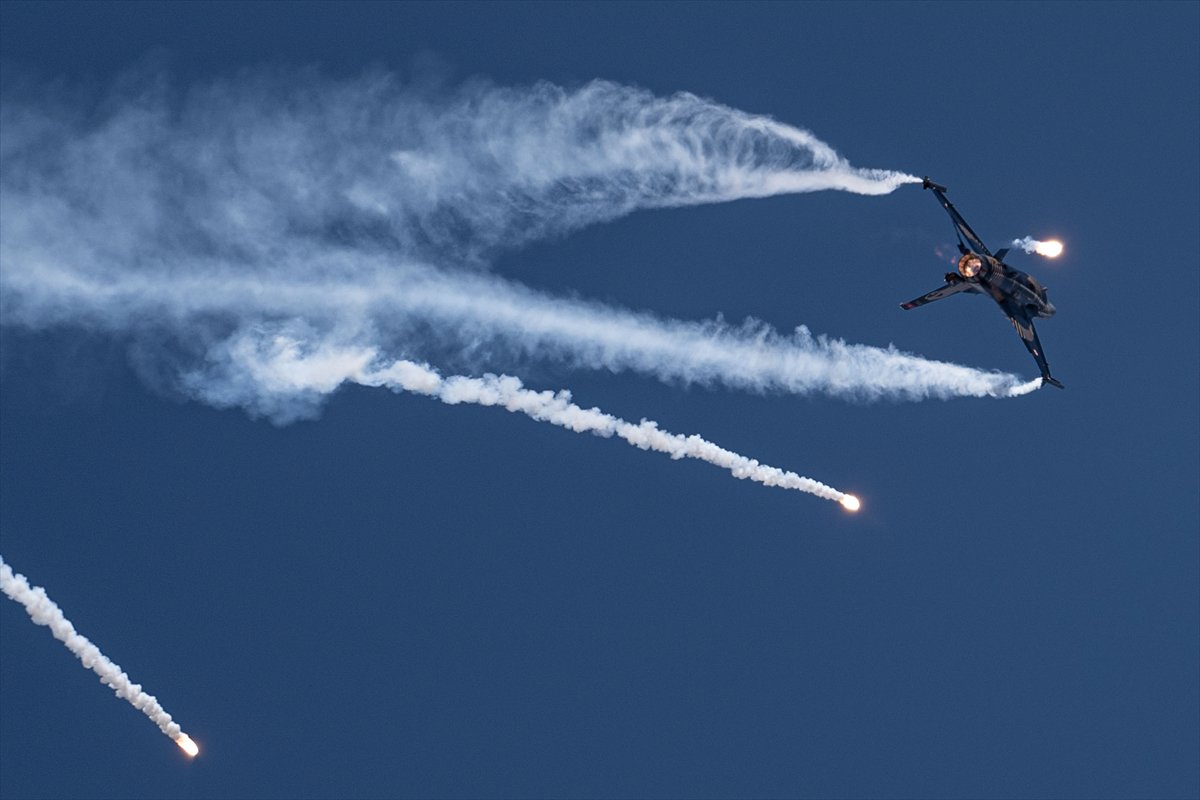 SOLOTÜRK gösteri ekibi son olarak Erzurum'da görev aldı