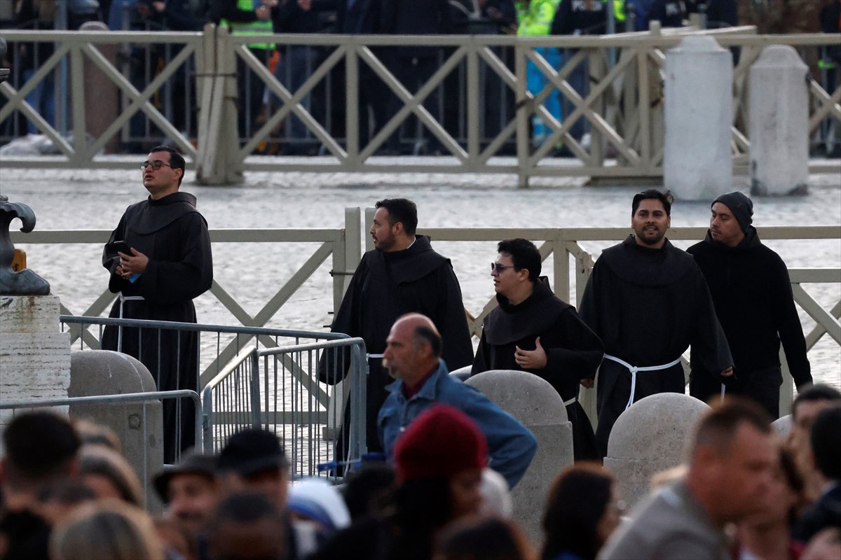 Vatikan’da Papa Franciscus için veda töreni