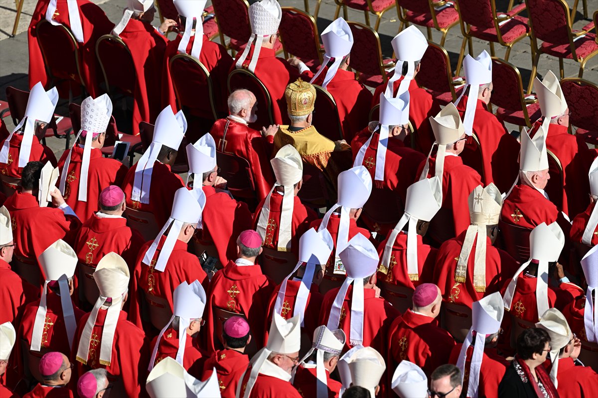 Vatikan’da Papa Franciscus için veda töreni