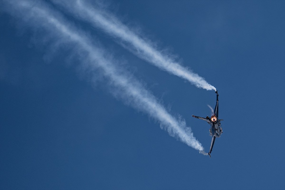 SOLOTÜRK gösteri ekibi son olarak Erzurum'da görev aldı