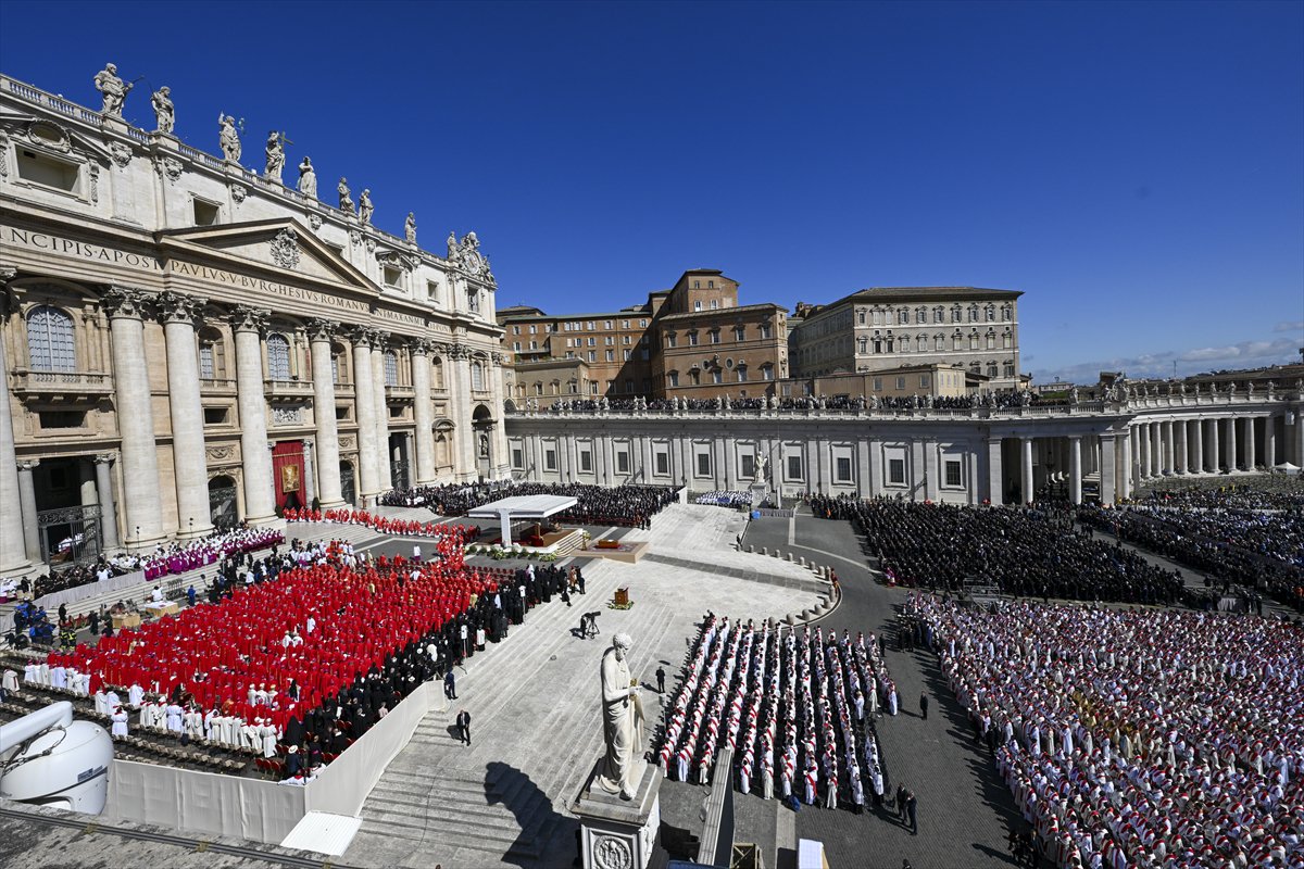 Vatikan’da Papa Franciscus için veda töreni