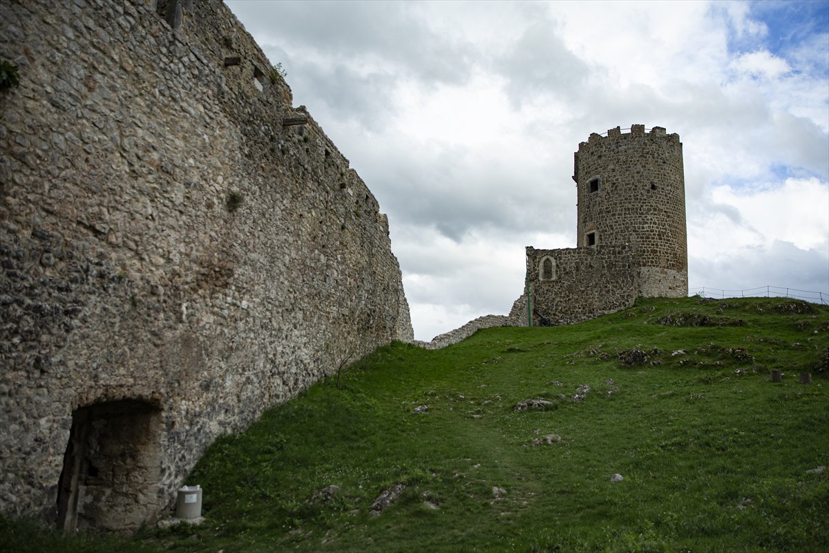 Orta Çağ’dan günümüze uzanan bir miras: Sokolac Kalesi
