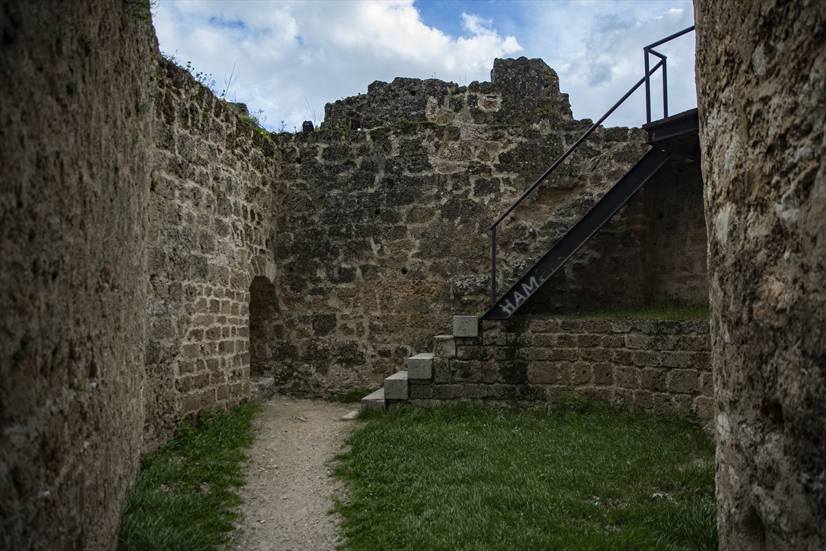 Orta Çağ’dan günümüze uzanan bir miras: Sokolac Kalesi