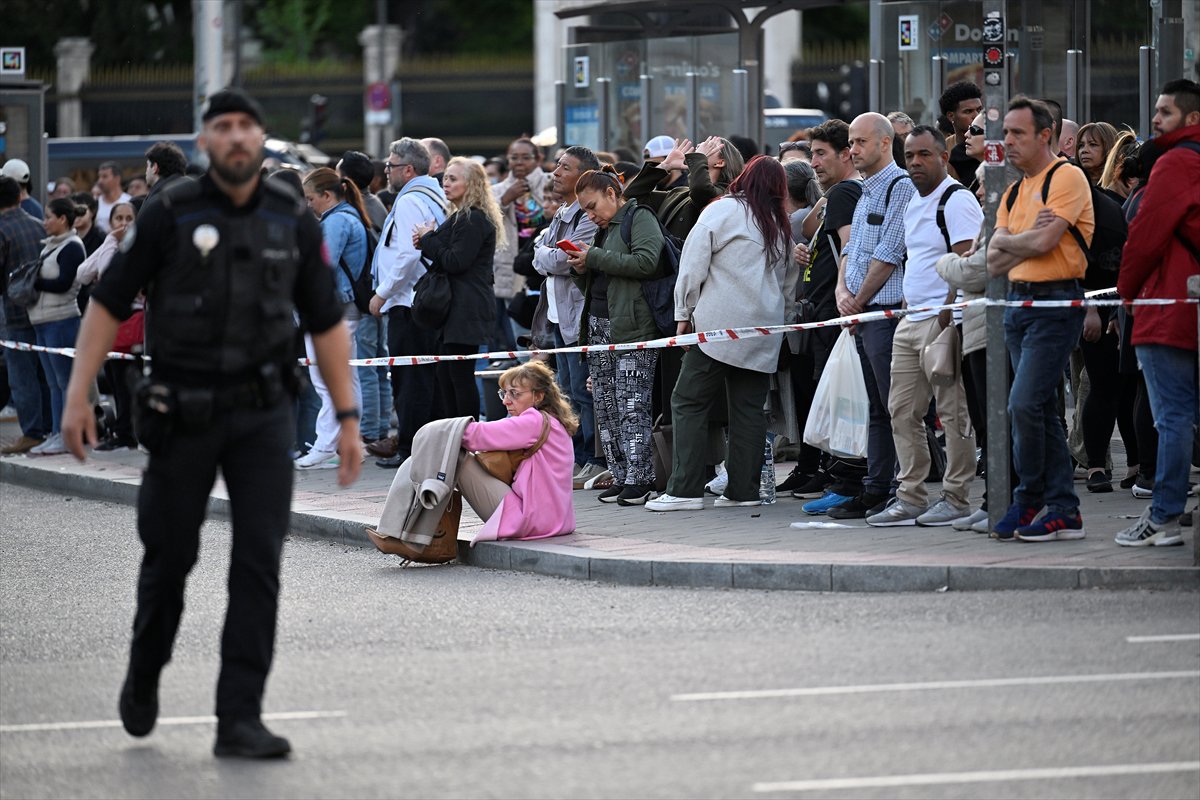 İspanya ve Portekiz’de yaşanan geniş çaplı elektrik kesintisinden milyonlar etkilendi