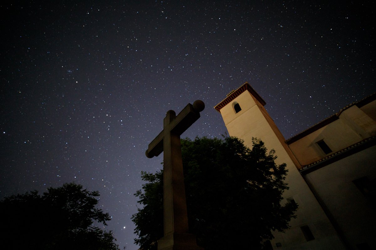 İspanya ve Portekiz’de yaşanan geniş çaplı elektrik kesintisinden milyonlar etkilendi
