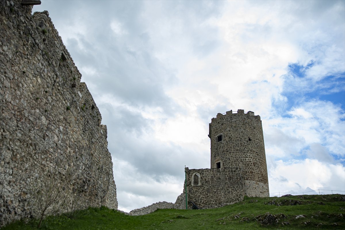 Orta Çağ’dan günümüze uzanan bir miras: Sokolac Kalesi