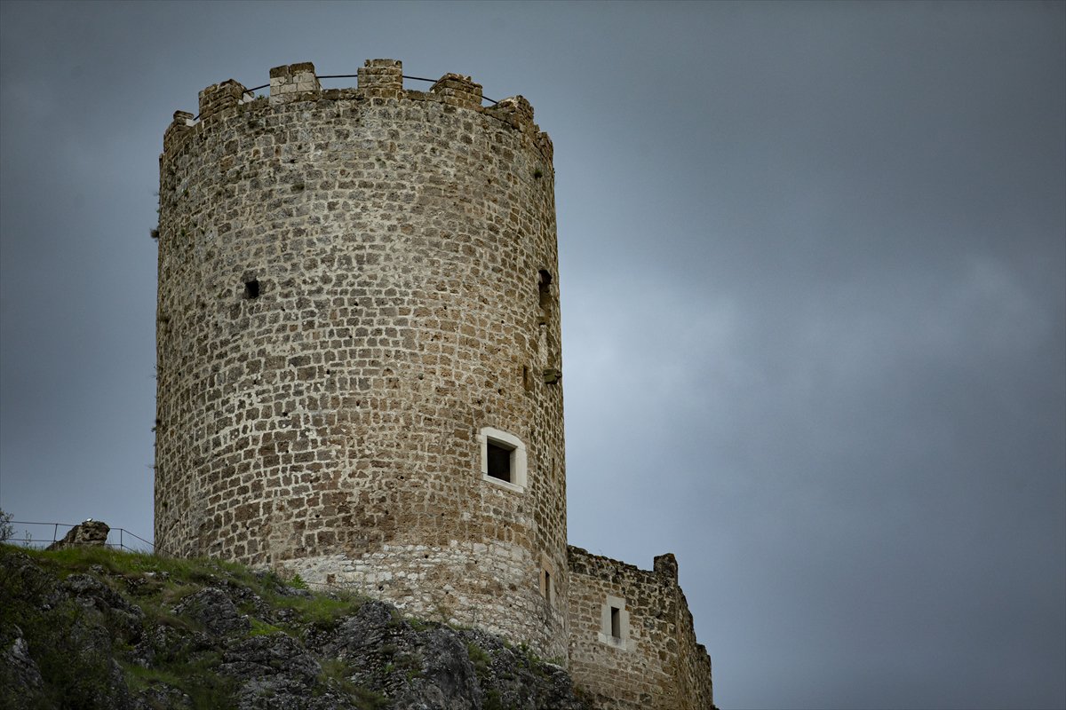 Orta Çağ’dan günümüze uzanan bir miras: Sokolac Kalesi