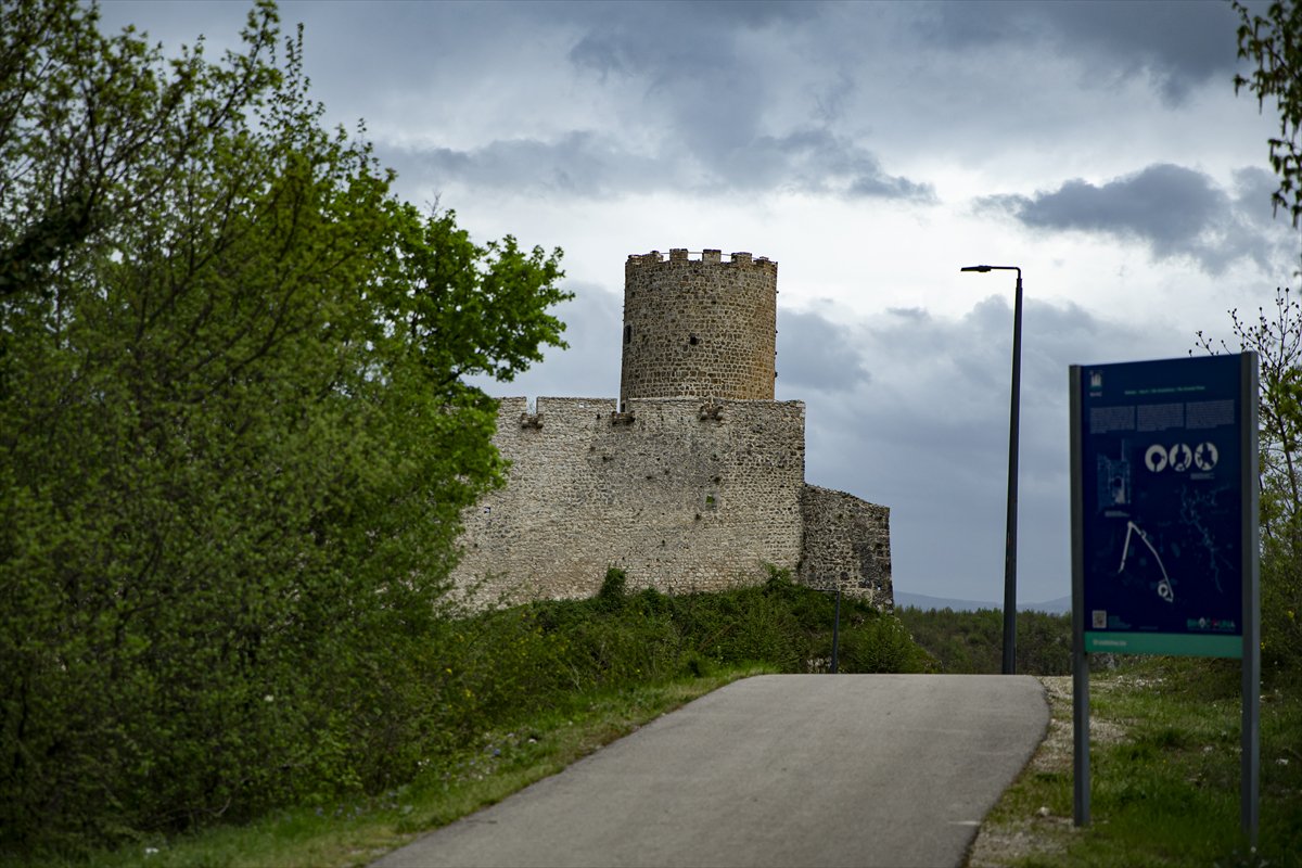 Orta Çağ’dan günümüze uzanan bir miras: Sokolac Kalesi