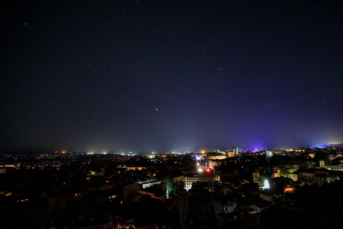 İspanya ve Portekiz’de yaşanan geniş çaplı elektrik kesintisinden milyonlar etkilendi