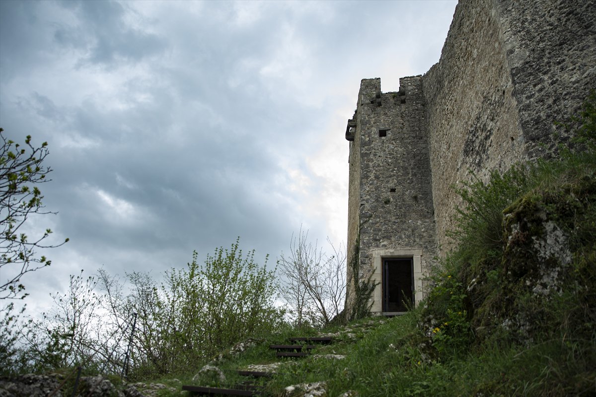 Orta Çağ’dan günümüze uzanan bir miras: Sokolac Kalesi