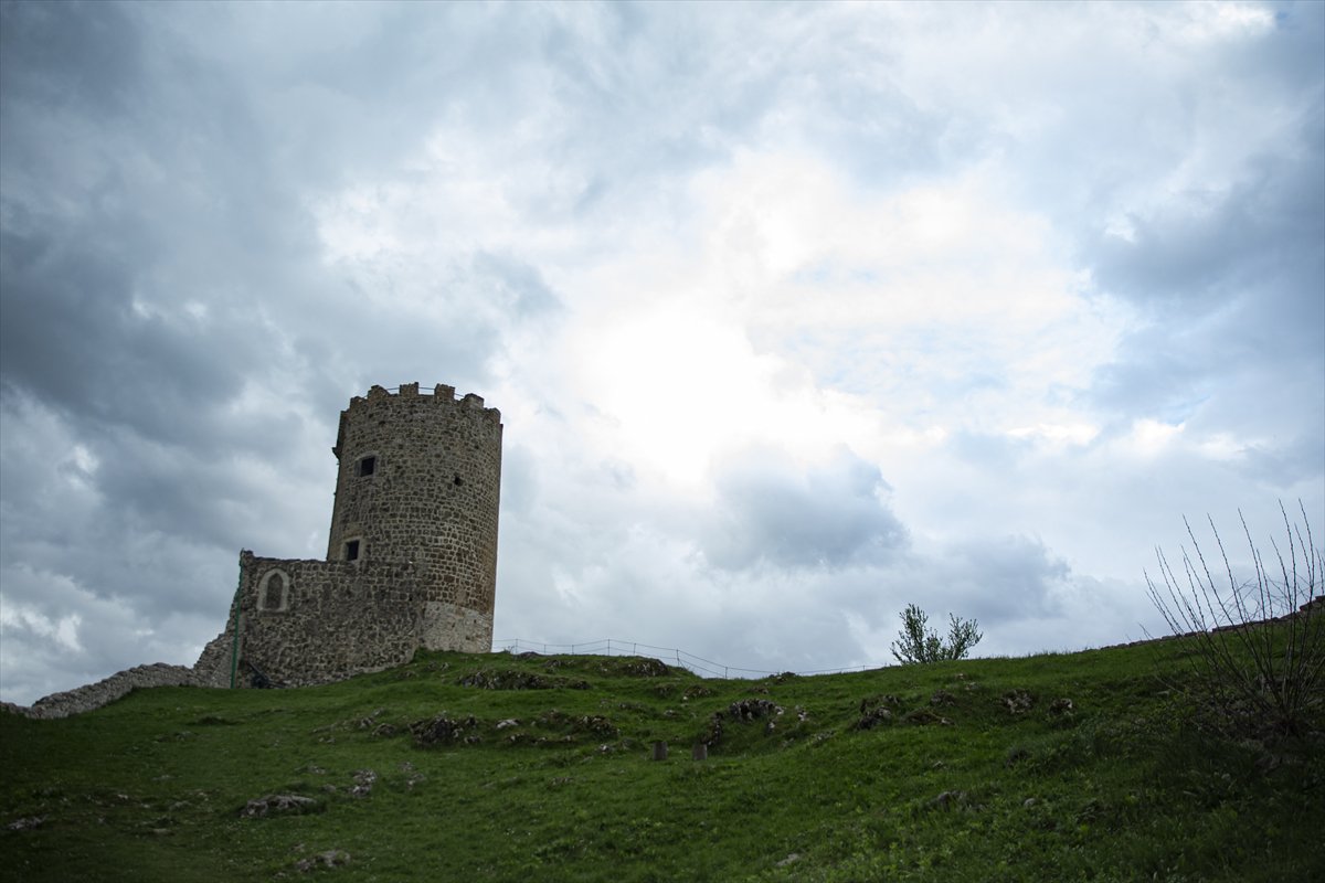 Orta Çağ’dan günümüze uzanan bir miras: Sokolac Kalesi