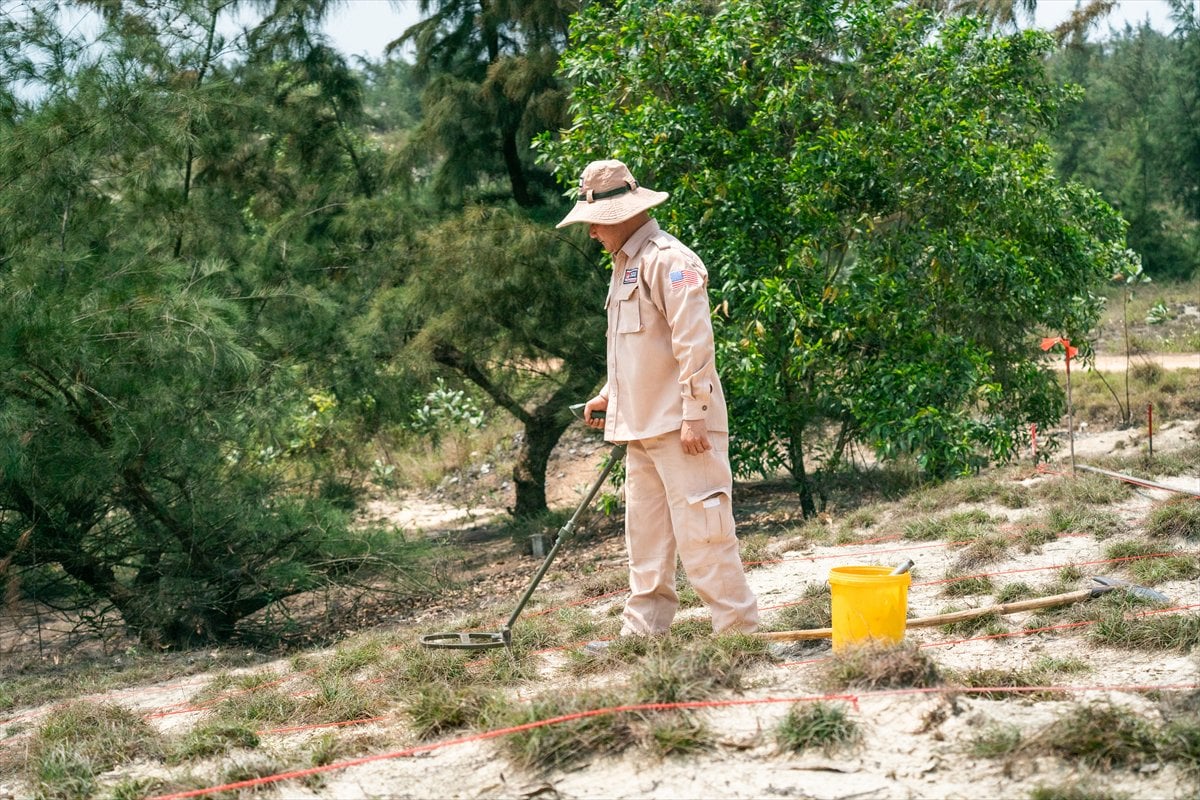 Vietnam’da, 50 yıl sonra hala savaşın izleri silinmeye çalışılıyor