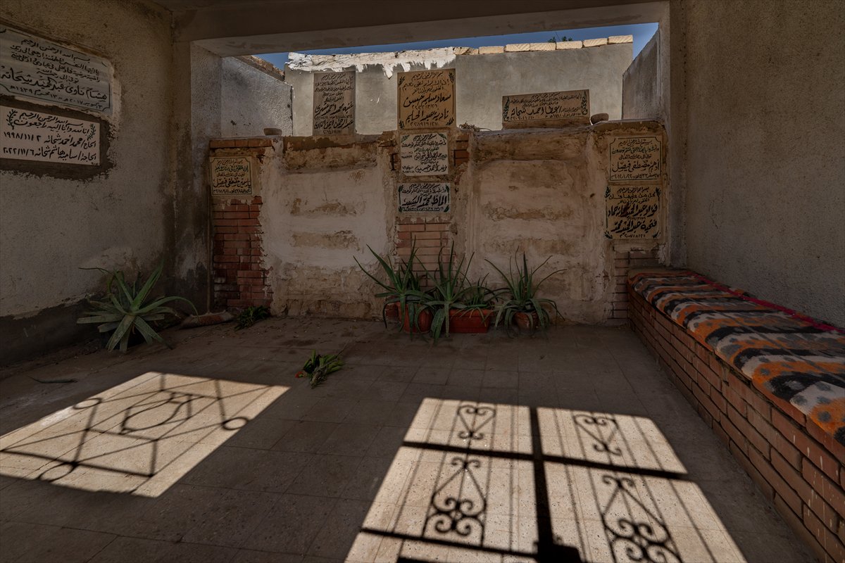 Kahire'de yaşamla ölümün iç içe olduğu şehir: Al-Qarafa