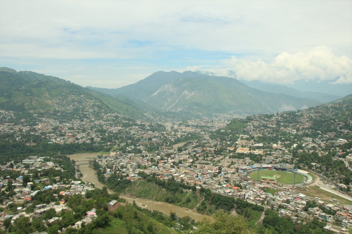 Hindistan ve Pakistan arasında tırmanan gerilimin ortasında Azad Keşmir'de günlük yaşam