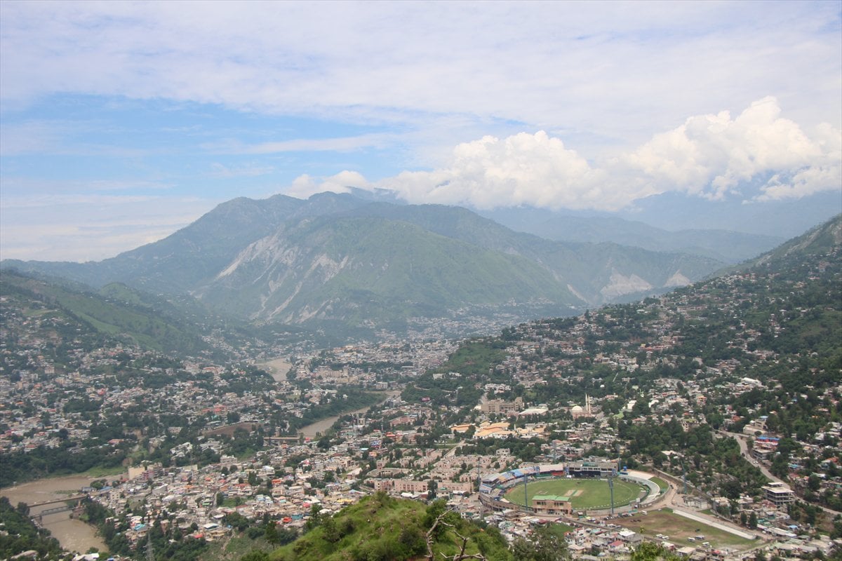 Hindistan ve Pakistan arasında tırmanan gerilimin ortasında Azad Keşmir'de günlük yaşam