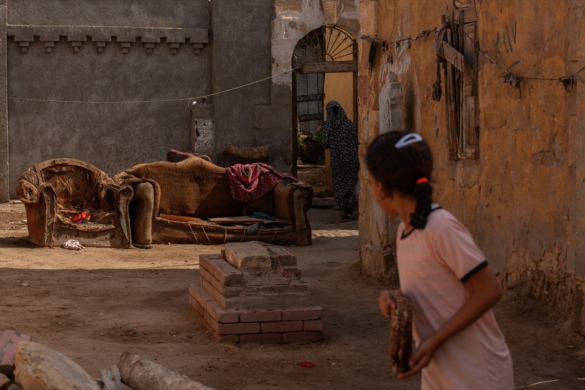 Kahire'de yaşamla ölümün iç içe olduğu şehir: Al-Qarafa