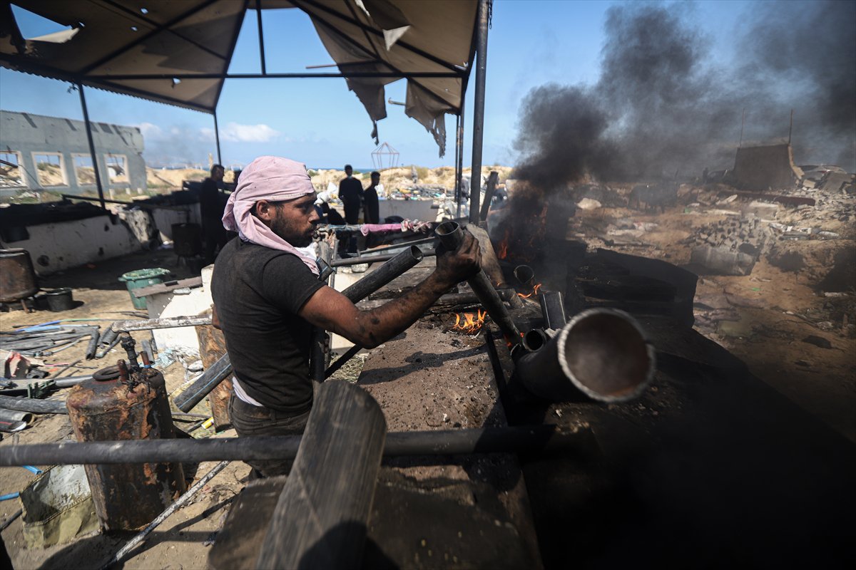 Gazze’de plastik atıklardan akaryakıt üretilerek yakıt krizi aşılmaya çalışılıyor