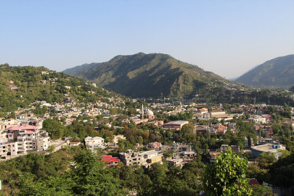 Hindistan ve Pakistan arasında tırmanan gerilimin ortasında Azad Keşmir'de günlük yaşam