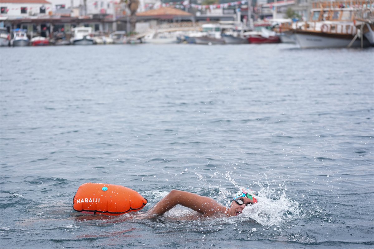 Otizmli yüzücü, Manş Denizi'ni geçmeye hazır
