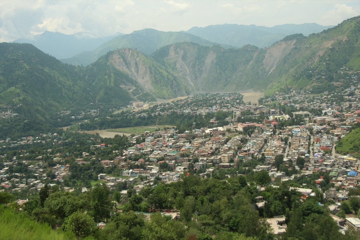 Hindistan ve Pakistan arasında tırmanan gerilimin ortasında Azad Keşmir'de günlük yaşam