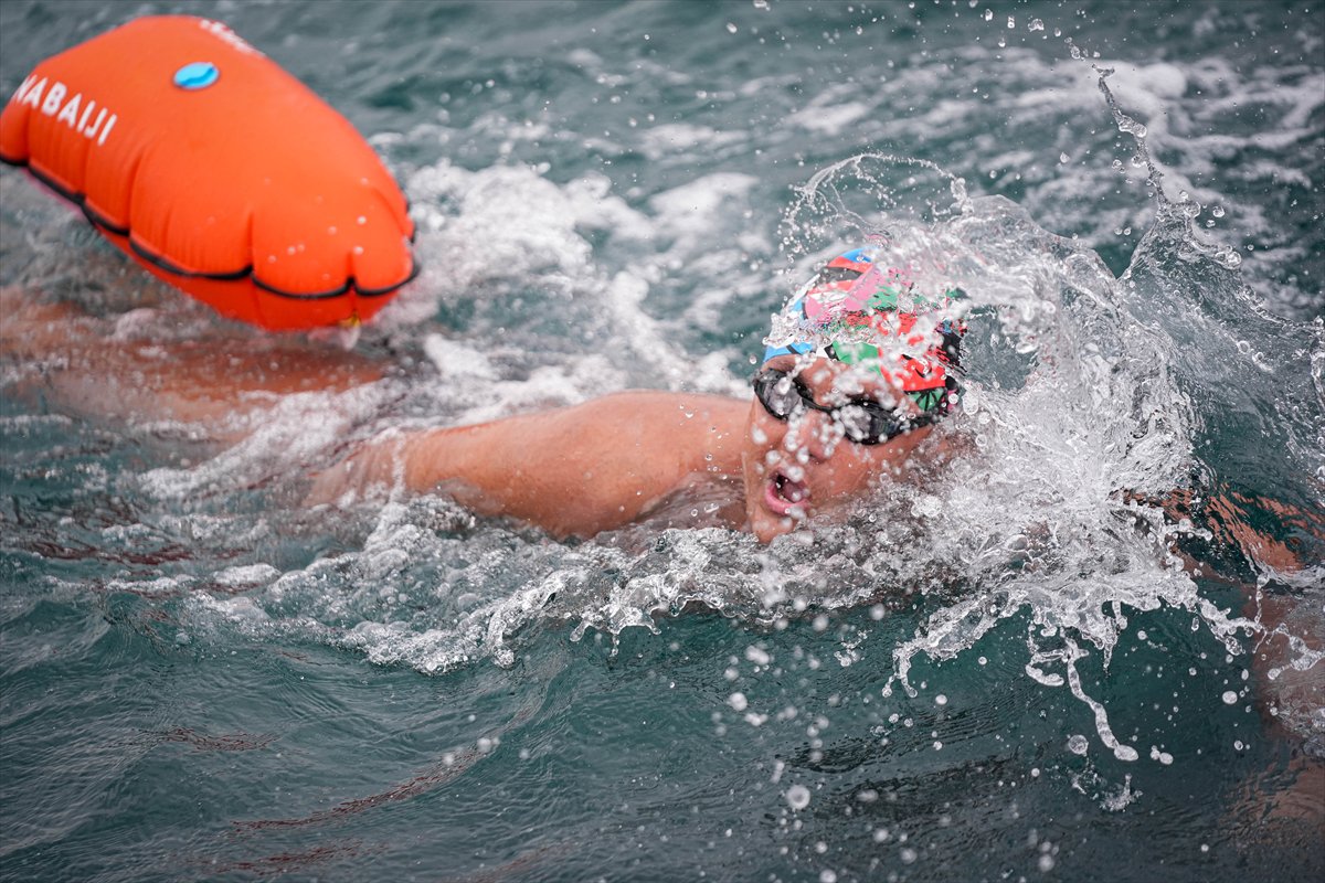Otizmli yüzücü, Manş Denizi'ni geçmeye hazır