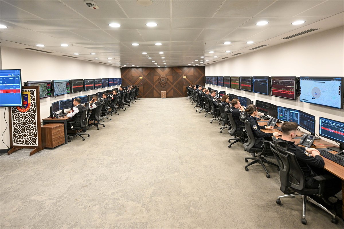 'Elektronik kelepçe' izleme merkezi, kadına şiddet uygulayanları 7/24 takip ediyor