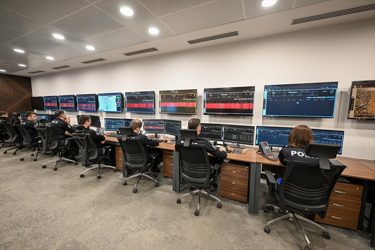 'Elektronik kelepçe' izleme merkezi, kadına şiddet uygulayanları 7/24 takip ediyor