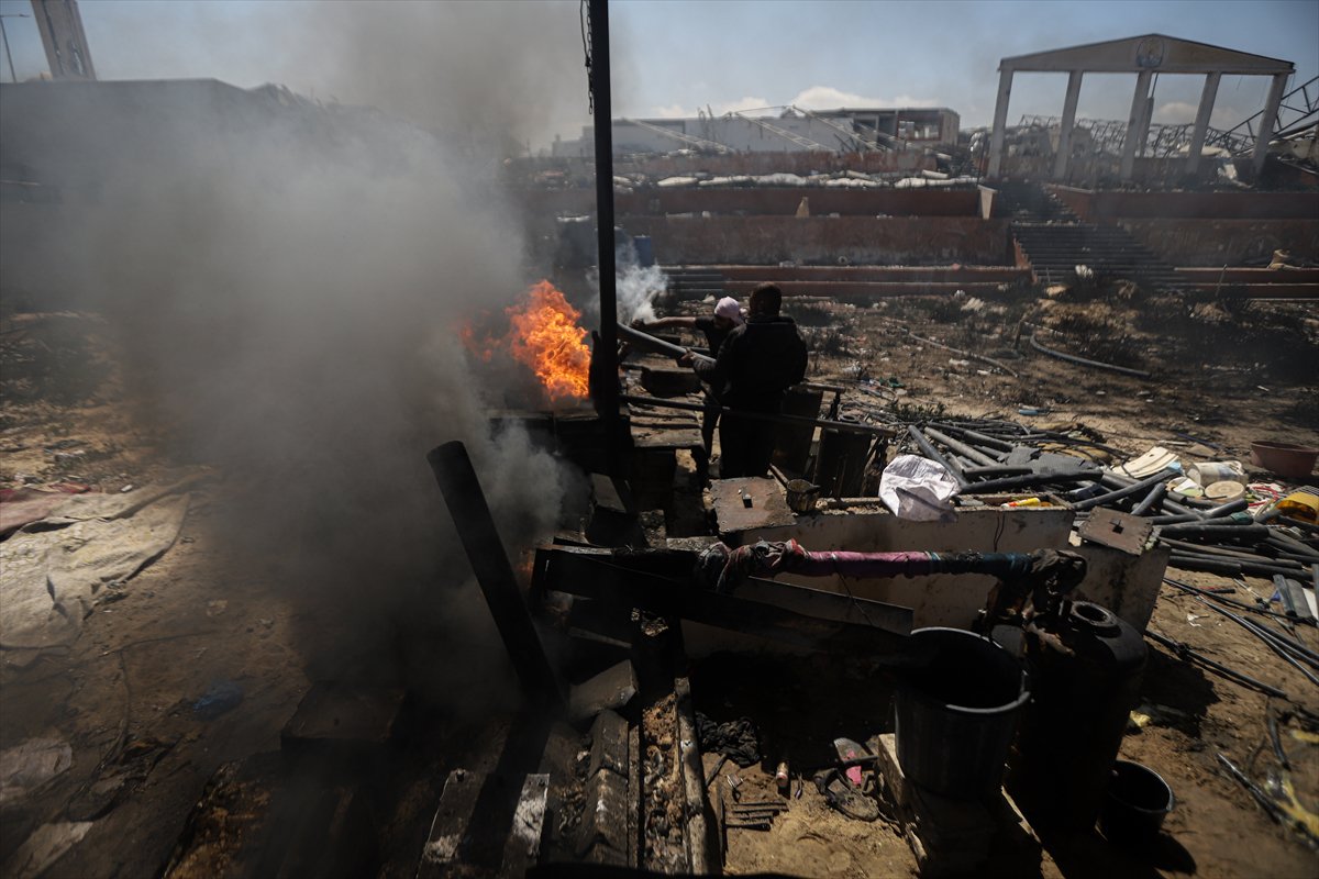 Gazze’de plastik atıklardan akaryakıt üretilerek yakıt krizi aşılmaya çalışılıyor