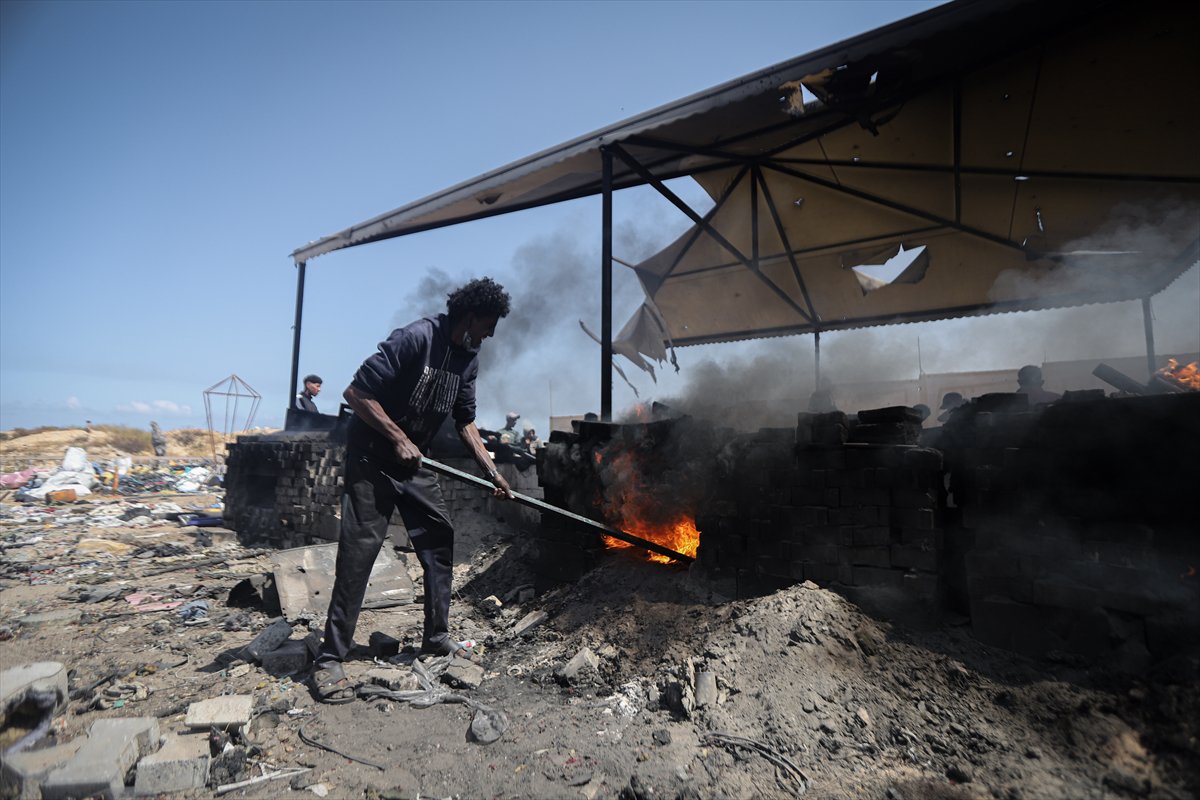 Gazze’de plastik atıklardan akaryakıt üretilerek yakıt krizi aşılmaya çalışılıyor