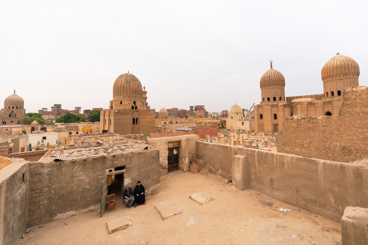 Kahire'de yaşamla ölümün iç içe olduğu şehir: Al-Qarafa