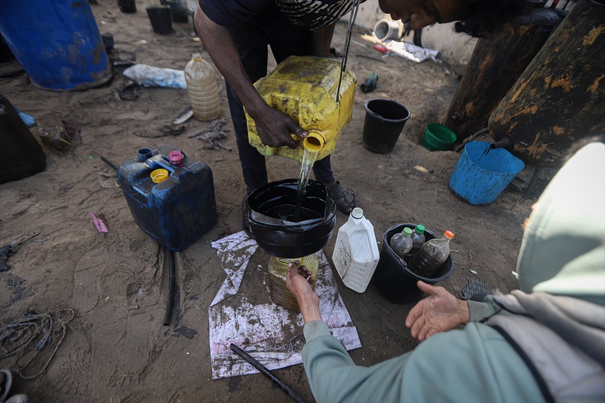 Gazze’de plastik atıklardan akaryakıt üretilerek yakıt krizi aşılmaya çalışılıyor