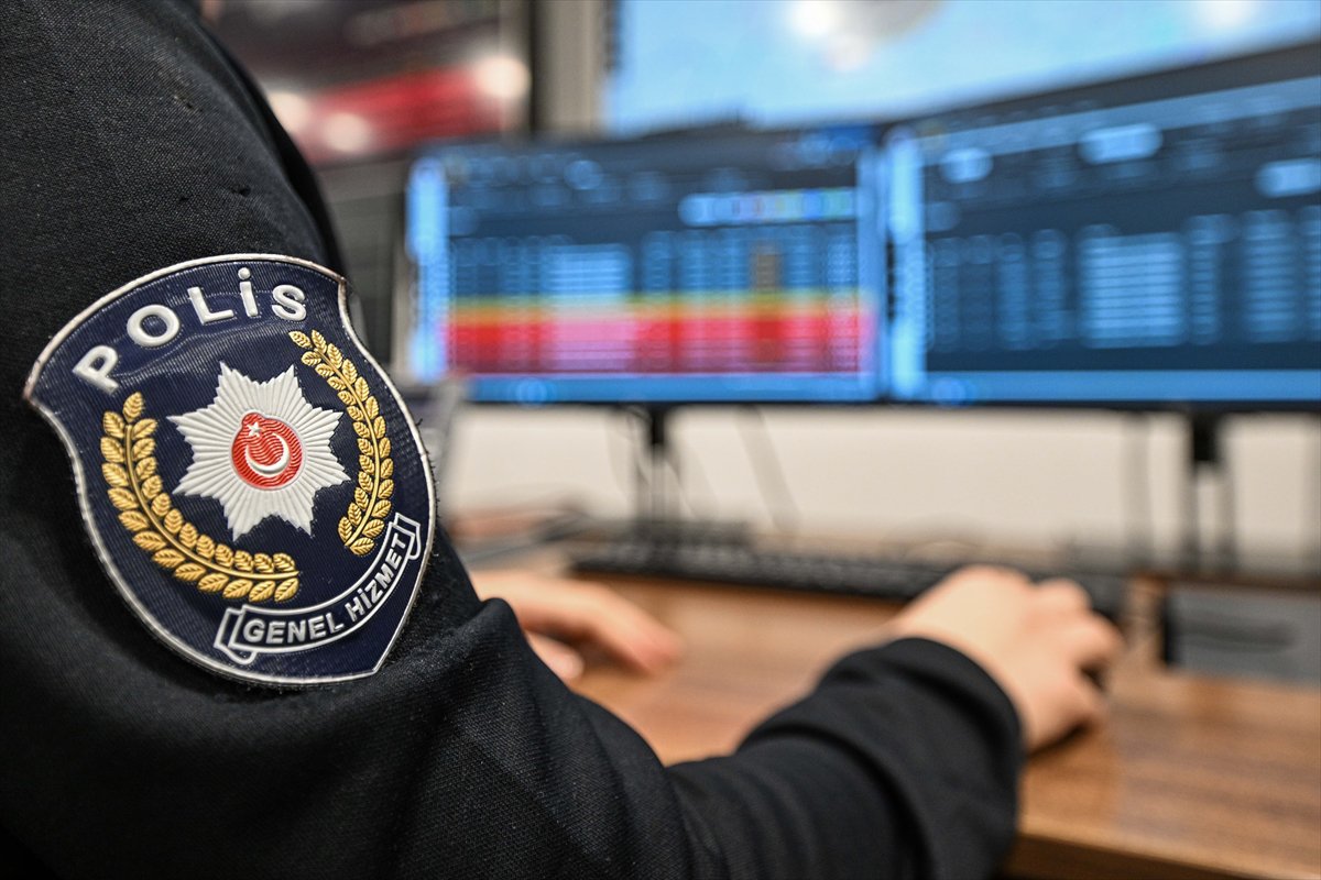 'Elektronik kelepçe' izleme merkezi, kadına şiddet uygulayanları 7/24 takip ediyor