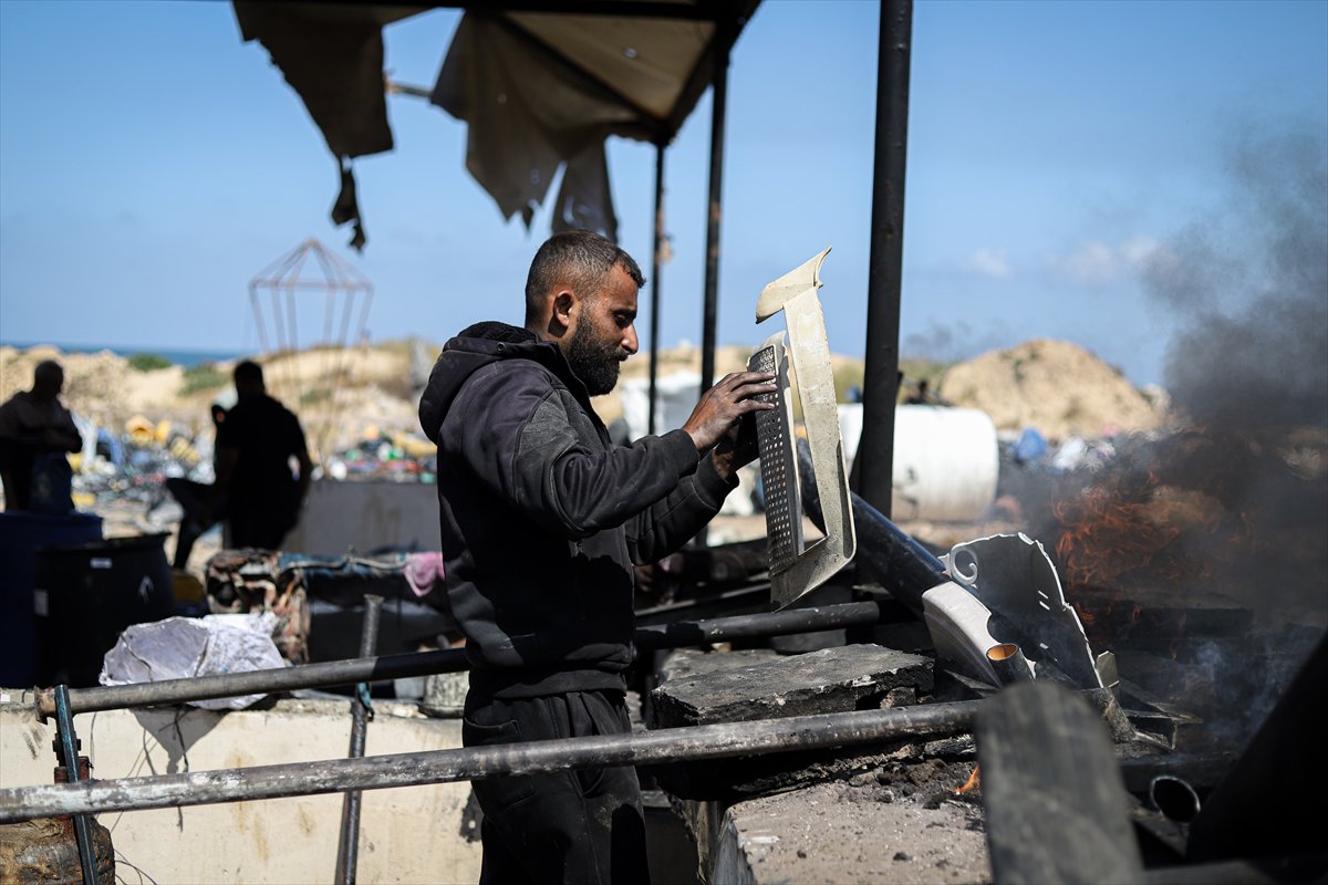 Gazze’de plastik atıklardan akaryakıt üretilerek yakıt krizi aşılmaya çalışılıyor