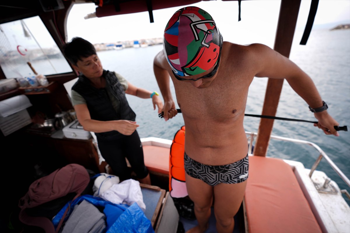 Otizmli yüzücü, Manş Denizi'ni geçmeye hazır