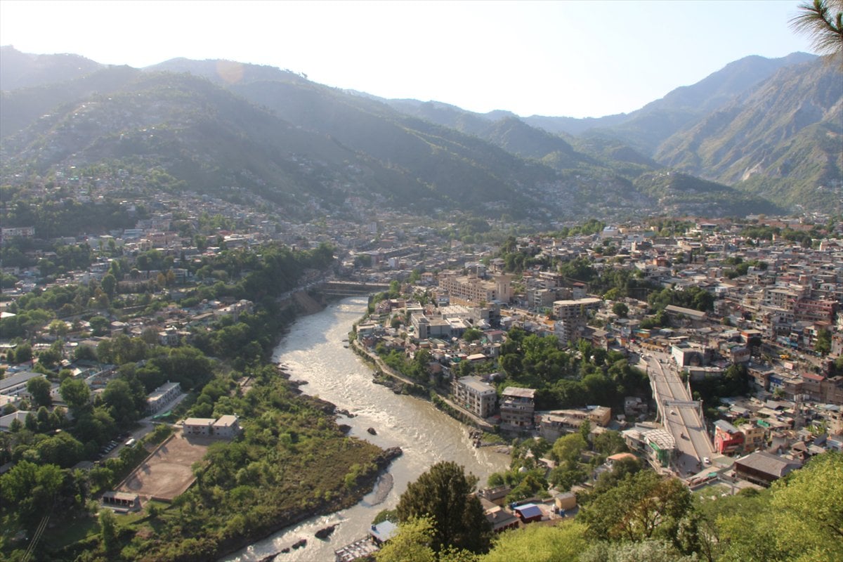 Hindistan ve Pakistan arasında tırmanan gerilimin ortasında Azad Keşmir'de günlük yaşam