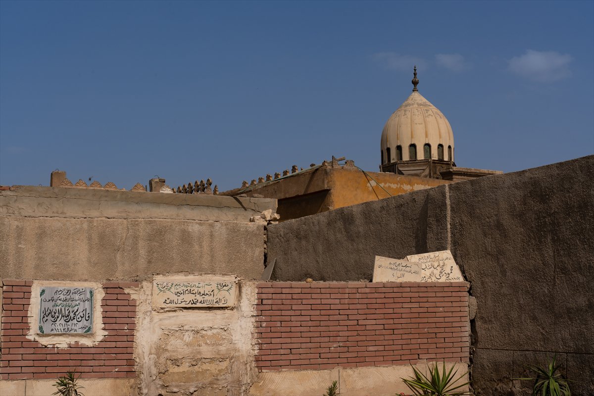 Kahire'de yaşamla ölümün iç içe olduğu şehir: Al-Qarafa
