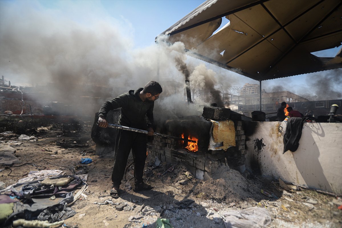 Gazze’de plastik atıklardan akaryakıt üretilerek yakıt krizi aşılmaya çalışılıyor